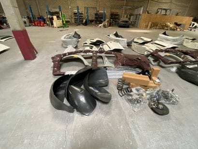 Ensemble de pièces de rechange pour véhicule...