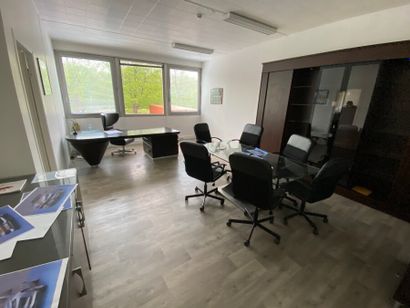 Bureau direction comprenant :

Bureau stratifié...