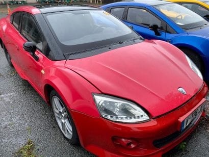 Voiture MPM Rouge en cours de fabrication...