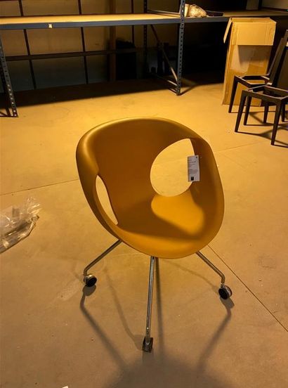- Plateaux de tables et de bureaux : toutes...