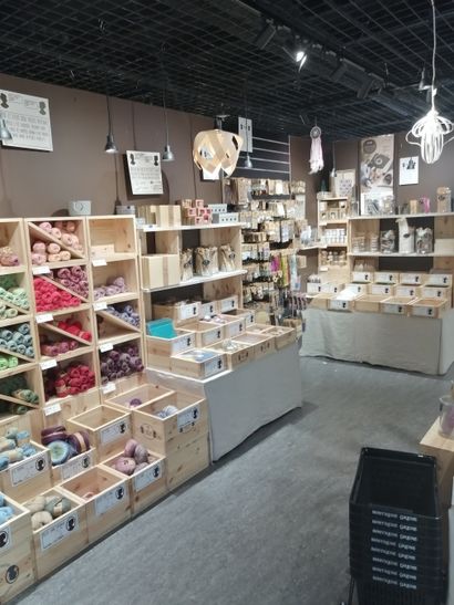 Stock de d'objets décoratifs et utilitaires...