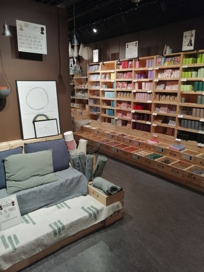 Stock de d'objets décoratifs et utilitaires...