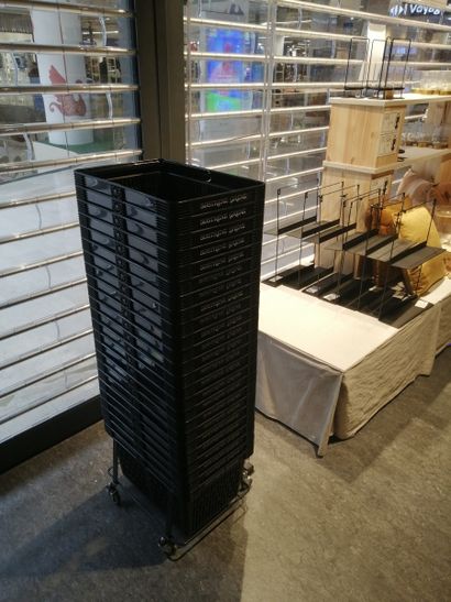 Stock de d'objets décoratifs et utilitaires...