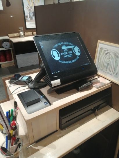 Caisse enregistreuse TOSHIBA avec écran tactile...