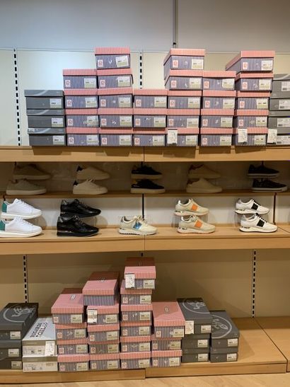 168 paires de baskets Femme de marque ELIO...
