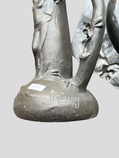 *Lot comprenant :

- W. HERING, Pichet en...