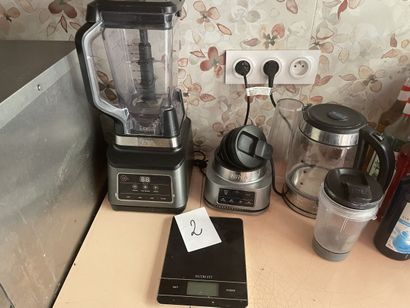 - 1 bouilloire BRITA
- 2 blenders NINJA
-...