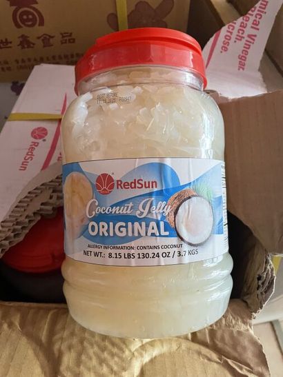 STOCK comprenant :
- (+/-) 6 cartons de produits...