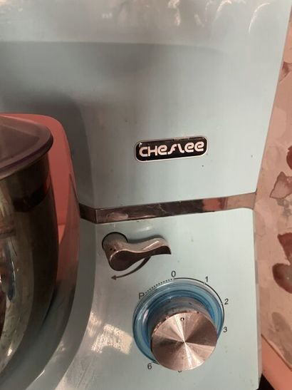 1 robot de cuisine CHEFLEE (Ref. 7)

VENTE...