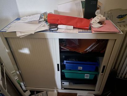 1 Ensemble de mobilier comprenant :
- 23...
