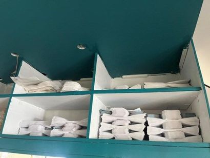 STOCK de consommables poke bowl, couverts...