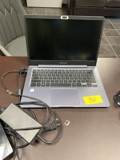 1 ordinateur portable ASUS IntelCore I5 avec...