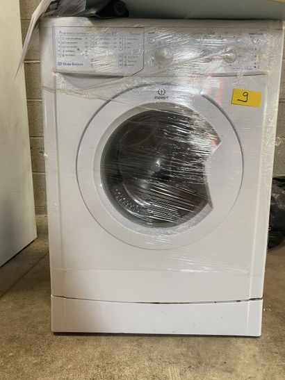 1 lave-linge INDESIT

VENTE AUX ENCHERES...