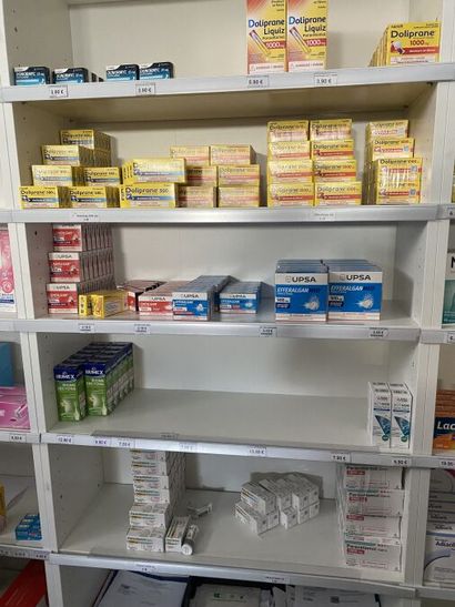 STOCK d'environ 4000 produits de pharmacie...