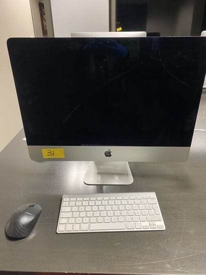 1 IMAC (écran cassé) + clavier

VENTE AUX...
