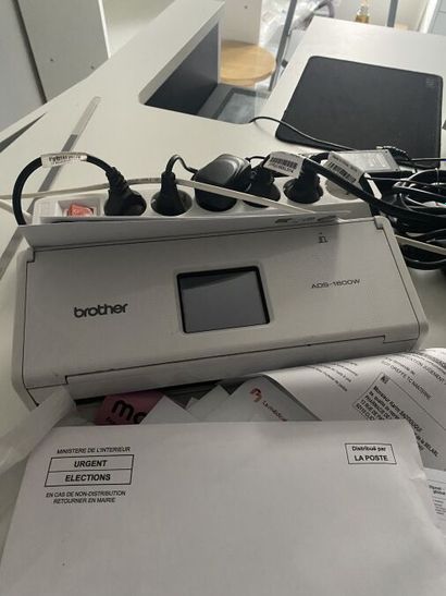 *1 scanner BROTHER ADS-1600w (Ref. 8)

*FRAIS...