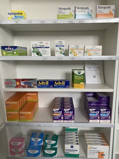 STOCK d'environ 4000 produits de pharmacie...