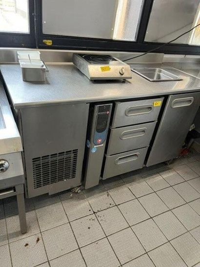 1 meuble froid ROSSINOX à 3 tiroirs + 1 porte...
