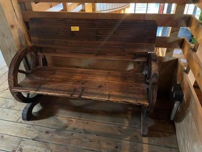 1 banc en bois 2 places (Lot situé 1er étage...
