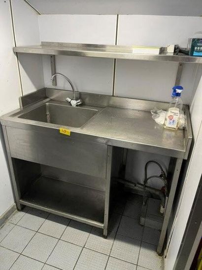 - 1 plonge comprenant : 1 bac inox + col...
