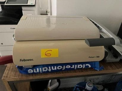 1 relieuse manuelle FELLOWES

VENTE AUX ENCHERES...