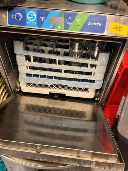 1 lave-verres SWITCH SILANOS (Lot situé local...