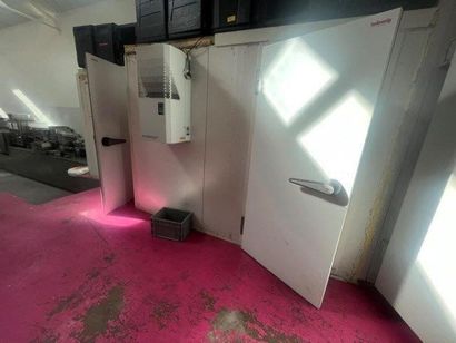 - 1 chambre froide 5m2 (+) TELEWIG 
- 1 chambre...