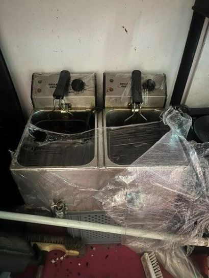 - 1 gaufrier
- 1 maintien au chaud METRO
-...