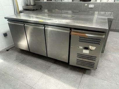 1 tour réfrigéré inox 3 portes AFI COLLIN...