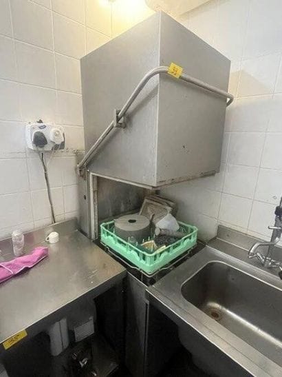 1 lave-vaisselle à capot

VENTE AUX ENCHERES...