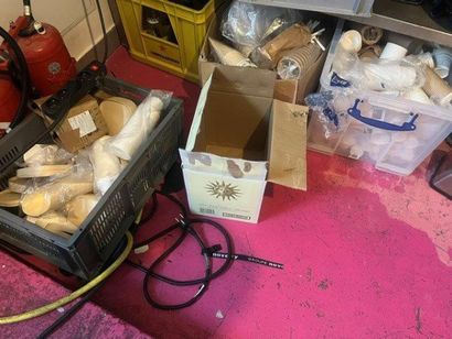 STOCK de barquettes en carton/aluminium

VENTE...