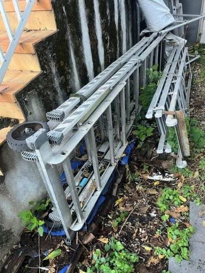 - 1 escabeau alu TUBESCA
- 1 escabeau MACC
-...
