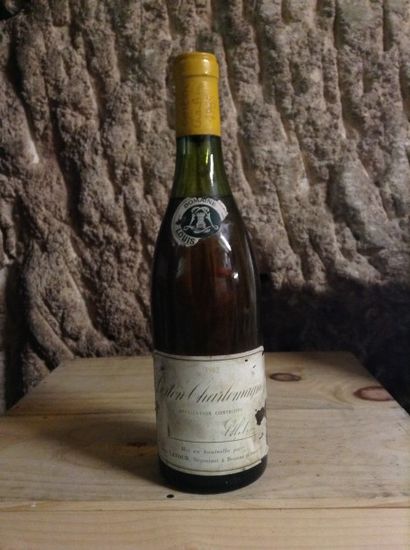 1 bouteille : CORTON CHARLEMAGNE GC 1985...