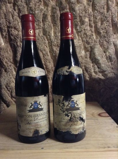 2 bouteilles : CORTON GC ''Clos des Maréchaudes''...