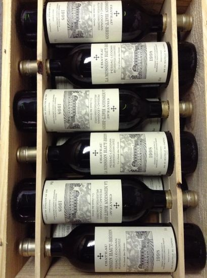 12 bouteilles : CHÂTEAU LA MISSION HAUT BRION...