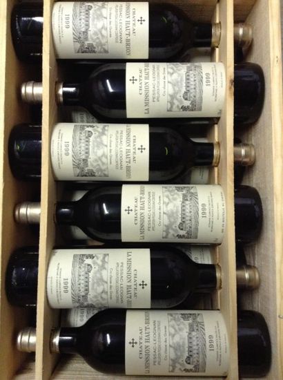 12 bouteilles : CHÂTEAU LA MISSION HAUT BRION...