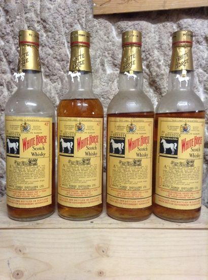 4 bouteilles : WHISKY WHITE HORSE (niveau...