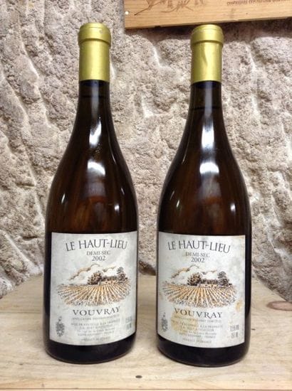 2 bouteilles : VOUVRAY (demi-sec) 
