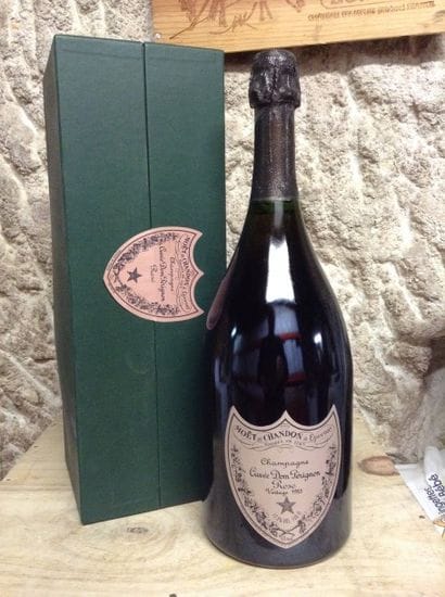 1 magnum : CHAMPAGNE MOËT ET CHANDON Brut...
