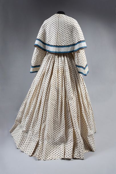 Afternoon dress and matching small cape,...