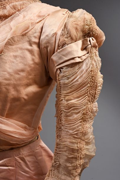 Haute couture evening dress, circa 1900-1905,...