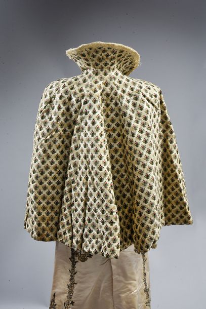 Short cape with Medici collar, circa 1890-1900,...