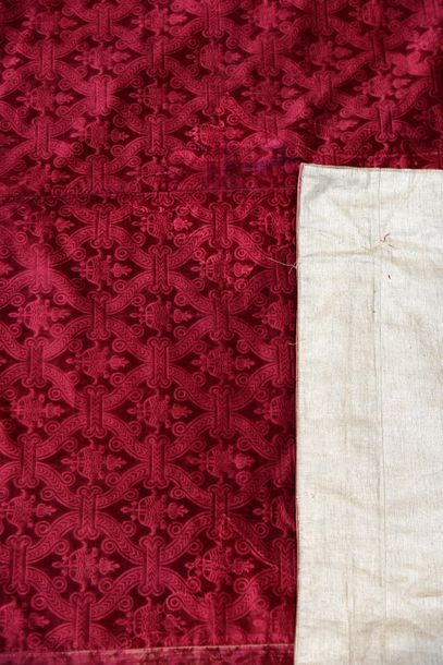 Carpet in two precious crimson velvets, Italy,...