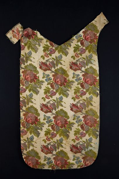 Dismantled chasuble in naturalistic brocade,...