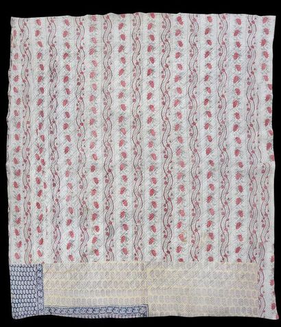 Quilted and quilted quilt in printed Indian...