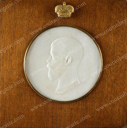Ecole russe du début du XXe siècle. 
Profiles...