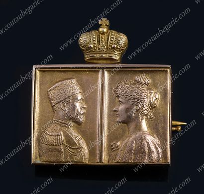 
* GOLD BROOCH.



By HOLLMING - FABERGÉ,...