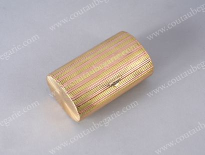 LADY'S GOLDEN CIGARETTES CASE.
By Morozoff,...