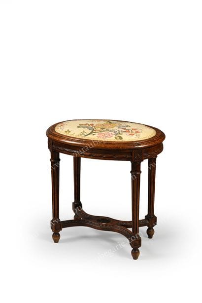 LIVING ROOM TABOURET.
In stained natural...