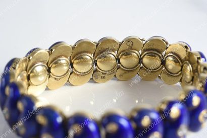 BRACELET SOUPLE EN OR JAUNE.
À décor de maillons...